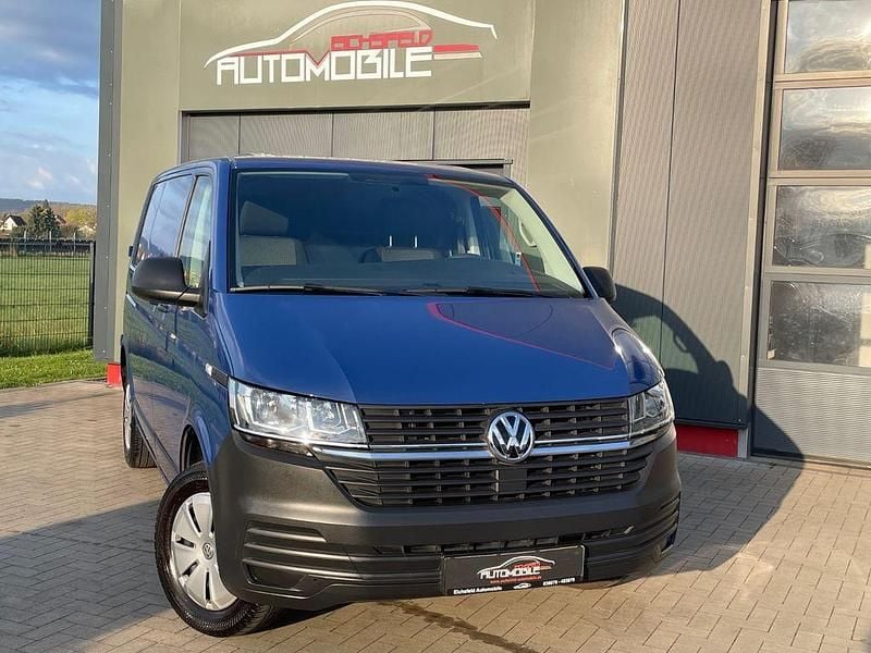 Używany VW Transporter 110 KM (80 kW) 2023 Niebieski Van