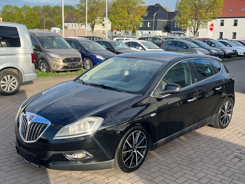 Schwarz Gebraucht 2010 Lancia Delta Limousine | 3.599 € (Fairer Preis) - Bild 1/4