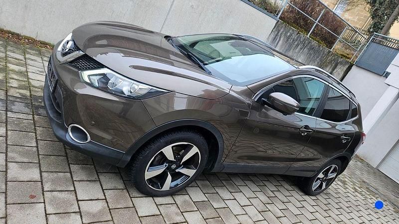 Braun Gebraucht 2017 Nissan Qashqai N-Vision SUV | 15.000 € (Teuer) - Bild 1/4