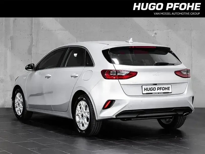 Gebraucht Kia Ceed Vision 101 PS (74 kW) 2024 Silber Kleinwagen