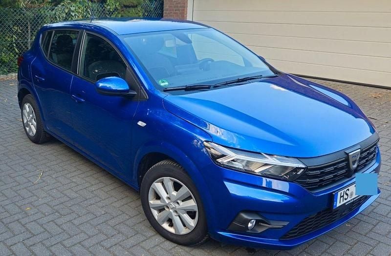 Blau Gebraucht 2022 Dacia Sandero Comfort Kleinwagen | 12.300 € (Superpreis) - Bild 1/4
