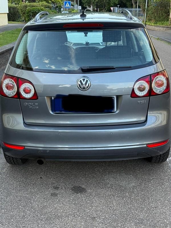 Grün Gebraucht 2011 VW Golf VI Kleinwagen | 3.500 € (Guter Preis) - Bild 1/4