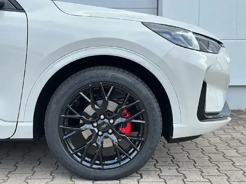 Neu Ford Kuga 182 PS (133 kW) 2026 Weiß SUV