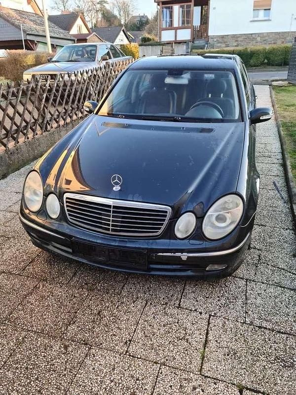 Gebraucht 2003 Mercedes E500 Avantgarde Limousine | 3.500 € (Guter Preis) - Bild 1/3