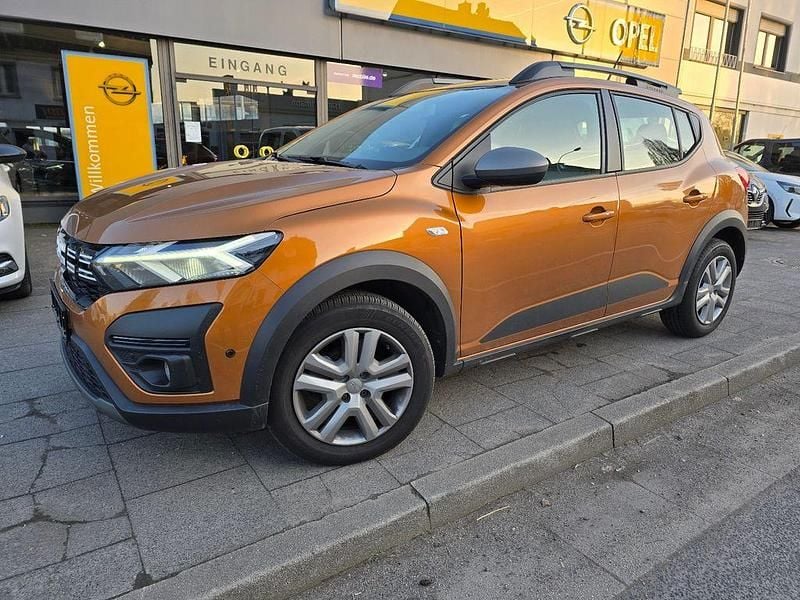 Gebraucht Dacia Sandero Expression 91 PS (66 kW) 2023 Orange SUV