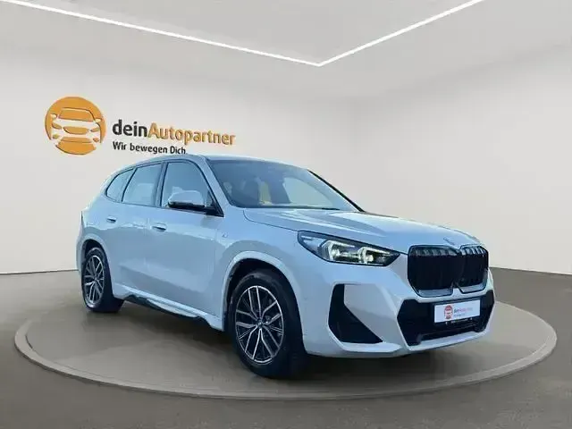 Gebraucht BMW iX1 M Sport 230 kW (313 PS) 2023 Mineralweiss SUV