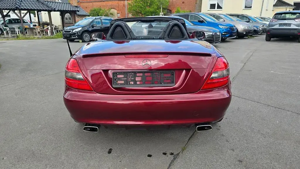 Gebraucht Mercedes SLK200 184 PS (135 kW) 2010 Rot Cabrio