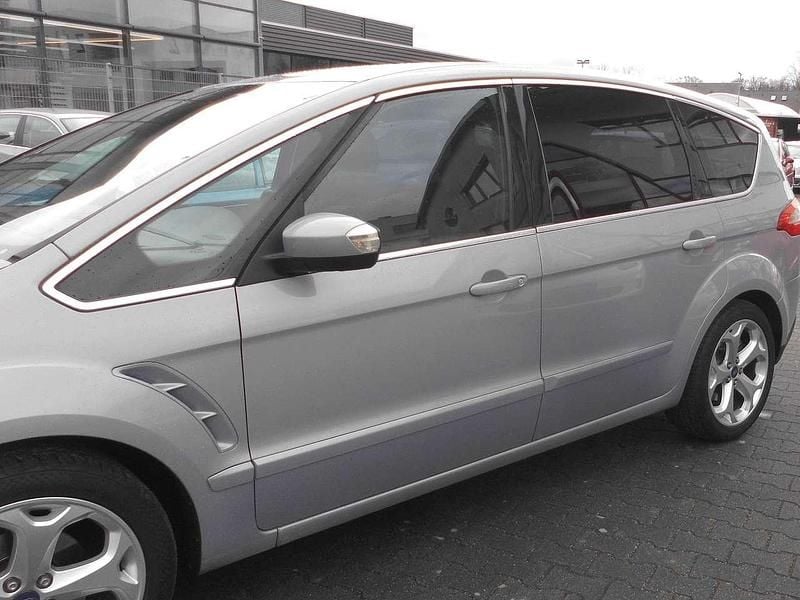 Gebraucht Ford S-MAX Titanium 239 PS (175 kW) 2012 Silber Van / Kleinbus