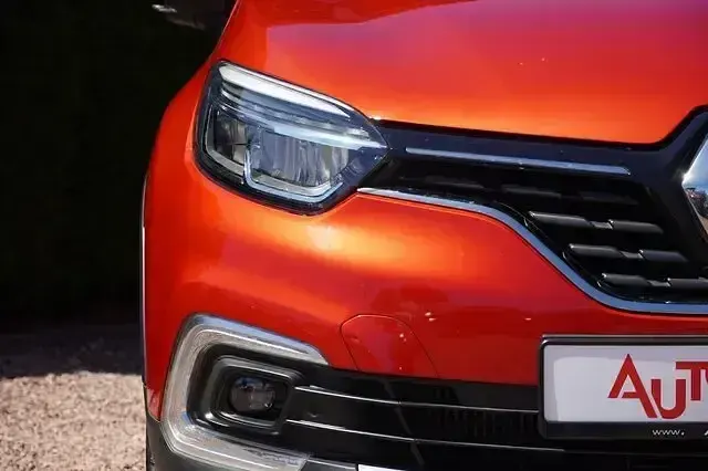 Gebraucht Renault Captur Collection 150 PS (110 kW) 2019 Dezirrot metallic SUV
