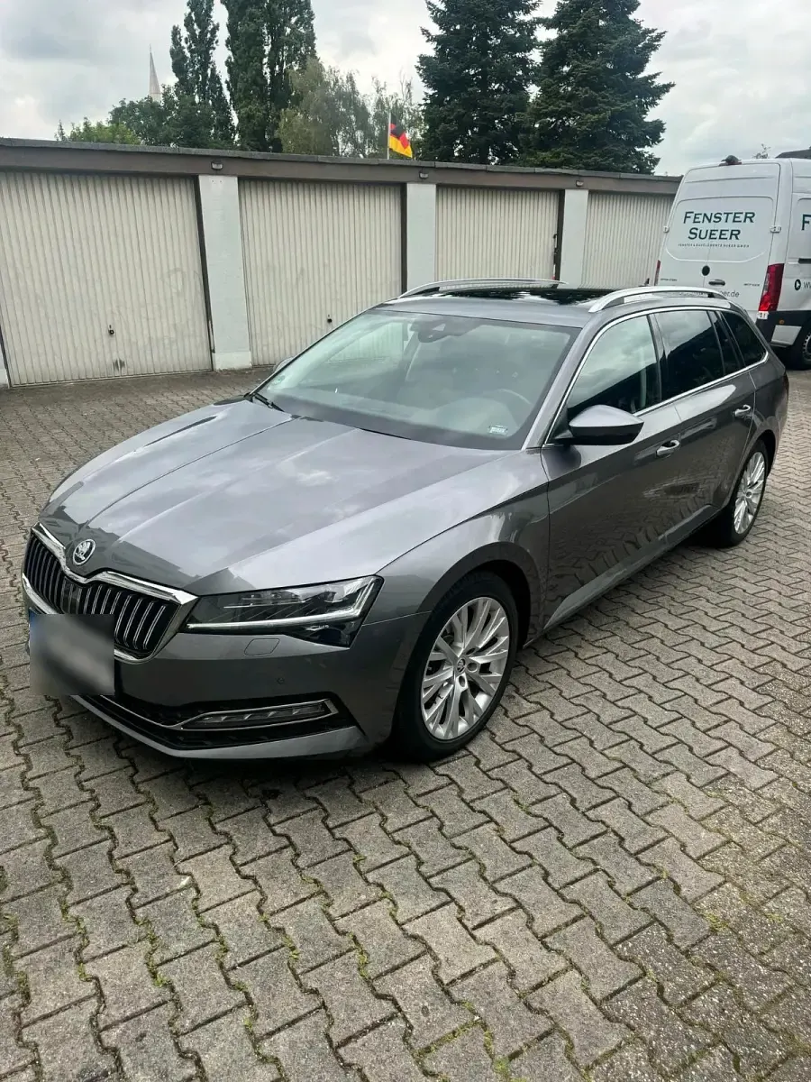 Gebraucht Skoda Superb 200 PS (147 kW) 2022 Grau Kombi