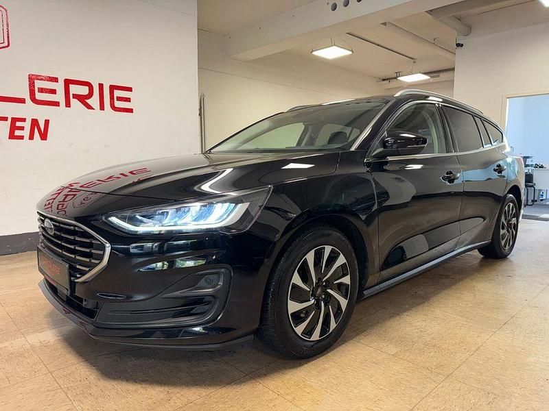 Schwarz Gebraucht 2023 Ford Focus Titanium Limousine | 15.990 € (Guter Preis) - Bild 1/4