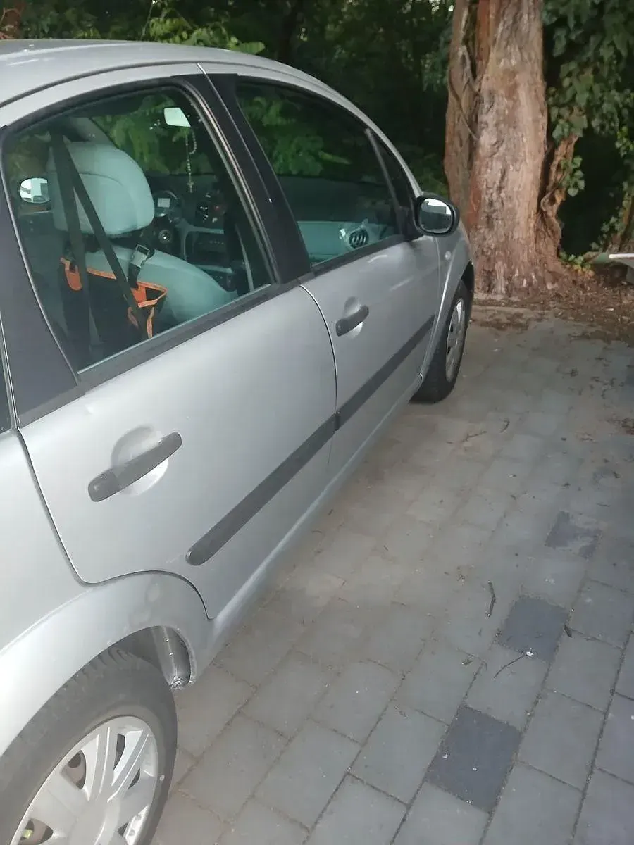 Gebraucht Citroën C3 Style 73 PS (53 kW) 2006 Silber Limousine