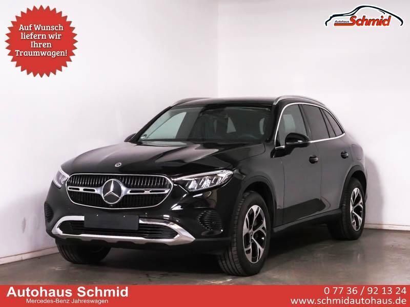 Obsidianschwarz metallic Gebraucht 2024 Mercedes GLC300e Kombi | 54.880 € (Superpreis) - Bild 1/4
