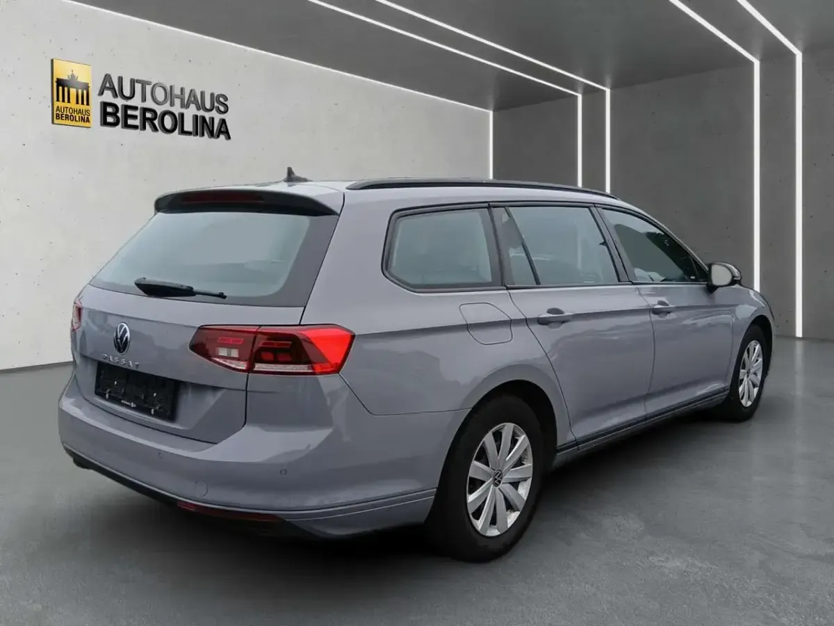 Gebraucht VW Passat Conceptline 150 PS (110 kW) 2023 Grau Kombi