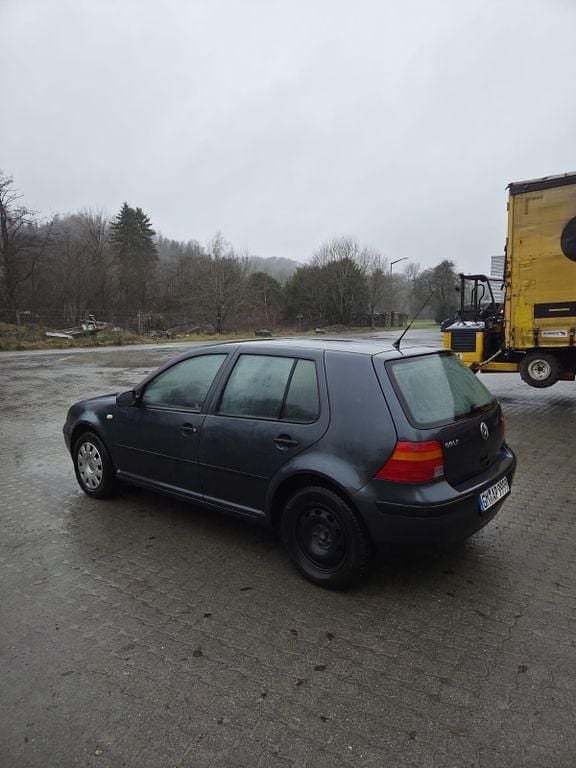 Gebraucht VW Golf Trendline 90 PS (66 kW) 2003 Blau Limousine