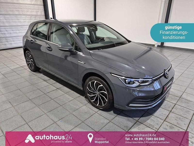Grau Gebraucht 2022 VW Golf Style Limousine | 19.770 € (Superpreis) - Bild 1/4