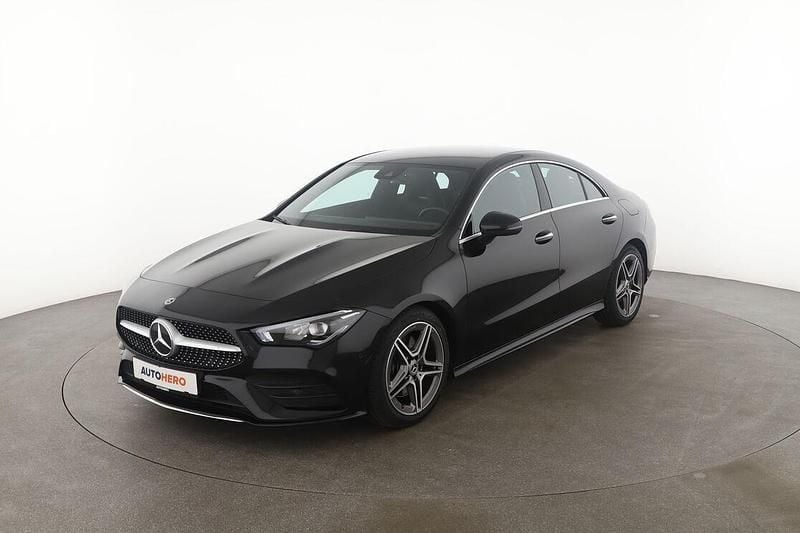 Schwarz Gebraucht 2020 Mercedes CLA200 AMG line Limousine | 30.590 € (Etwas zu teuer) - Bild 1/3