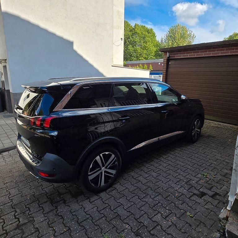 Schwarz Gebraucht 2018 Peugeot 5008 GT Van / Kleinbus | 21.200 € (Fairer Preis) - Bild 1/4