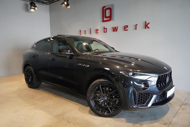 Schwarz Gebraucht 2021 Maserati Levante SUV | 61.941 € (Fairer Preis) - Bild 1/4