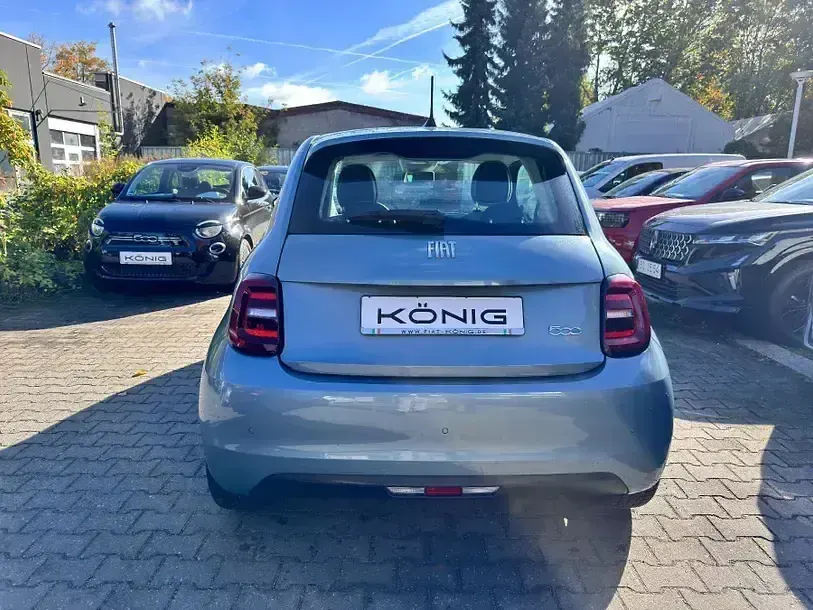 Gebraucht Fiat 500e Icon 86 kW (118 PS) 2022 Blau Kleinwagen