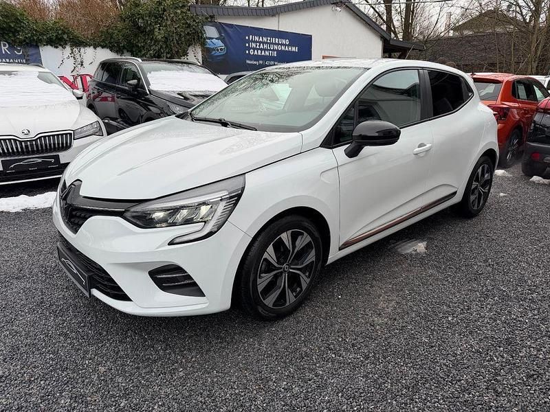 Gebraucht Renault Clio V Evolution 91 PS (66 kW) 2022 Weiß Limousine