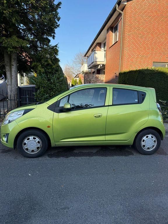 Grün Gebraucht 2010 Chevrolet Spark LS Kleinwagen | 2.750 € (Fairer Preis) - Bild 1/4