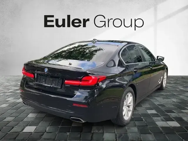 Gebraucht BMW 530 Sport Line 286 PS (210 kW) 2023 Schwarz Limousine