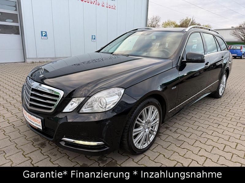 Gebraucht Mercedes E300 204 PS (150 kW) 2010 Schwarz Kombi