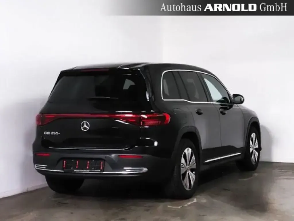 Gebraucht Mercedes EQB250 139 kW (190 PS) 2025 Kosmosschwarz (metallic) SUV