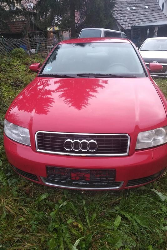 Rot Gebraucht 2004 Audi A4 Limousine | 1.499 € (Superpreis) - Bild 1/4