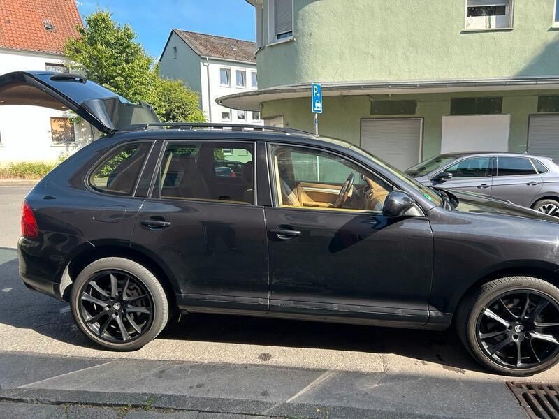 Schwarz Gebraucht 2005 Porsche Cayenne SUV | 6.500 € - Bild 1/4