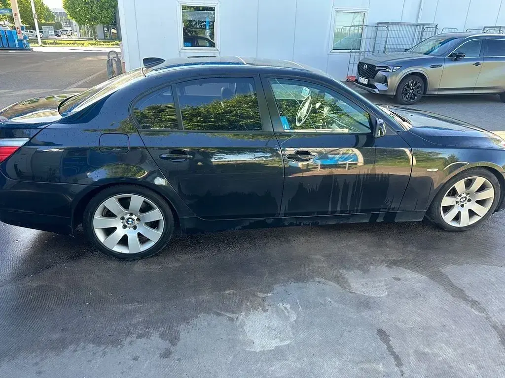 Second-hand BMW 530 218 CP (160 kW) 2003 Negru Berlinǎ