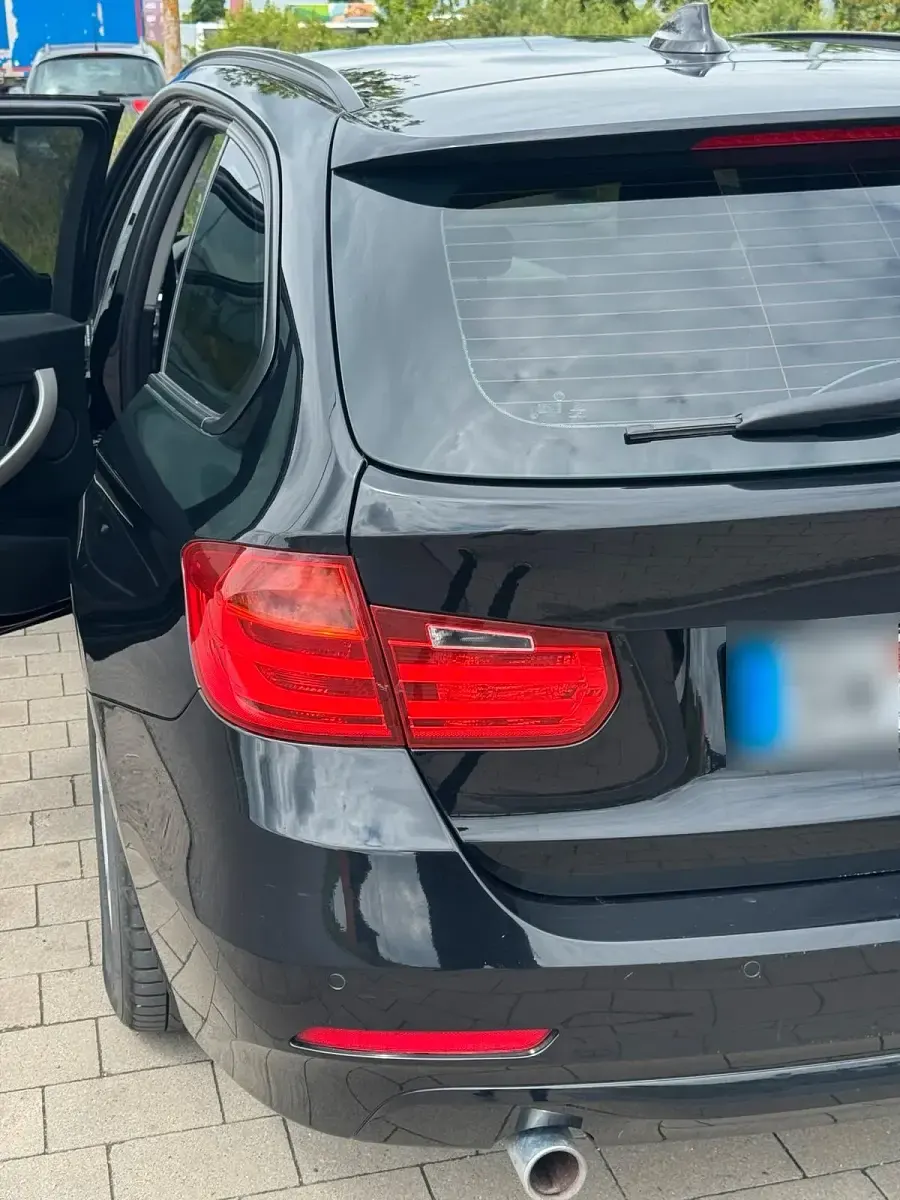 Gebraucht BMW 318 2015 Schwarz Kombi