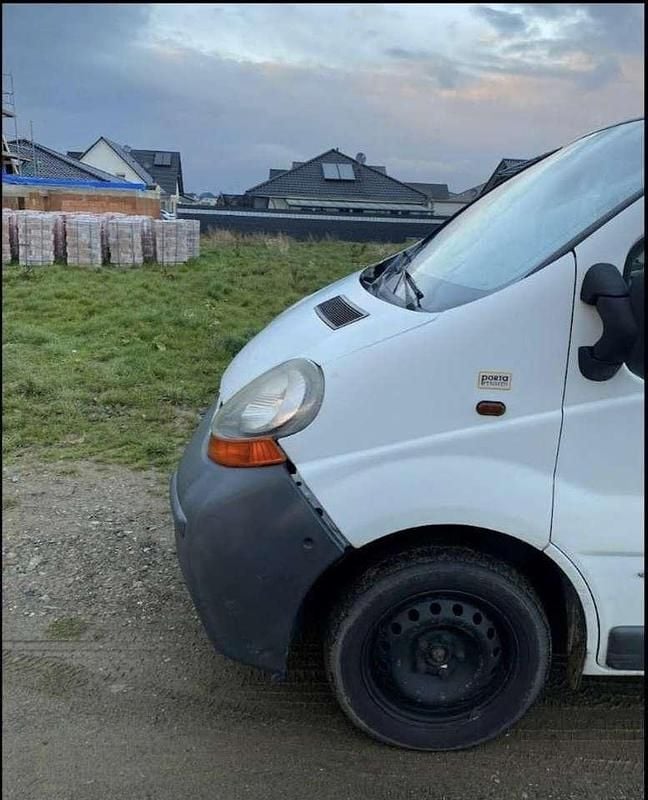 Gebraucht Renault Trafic 101 PS (74 kW) 2005 Van / Kleinbus