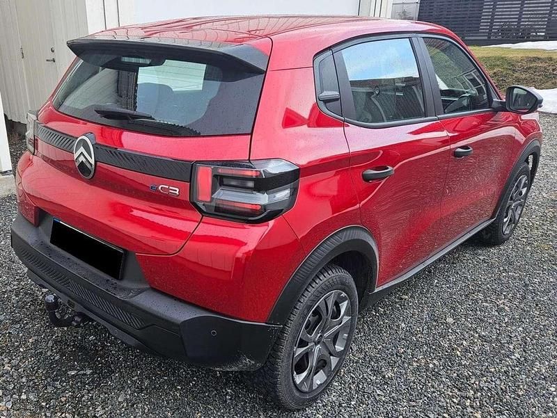 Gebraucht Citroën e-C3 83 kW (113 PS) 2025 Rot Limousine