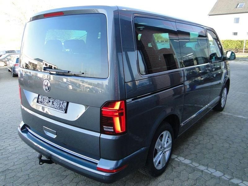 Second-hand VW Multivan Generation Six 204 CP (150 kW) 2022 Gri Monovolum