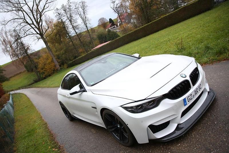 Weiß Gebraucht 2019 BMW M4 Competition Edition Coupé | 69.000 € (Etwas zu teuer) - Bild 1/4