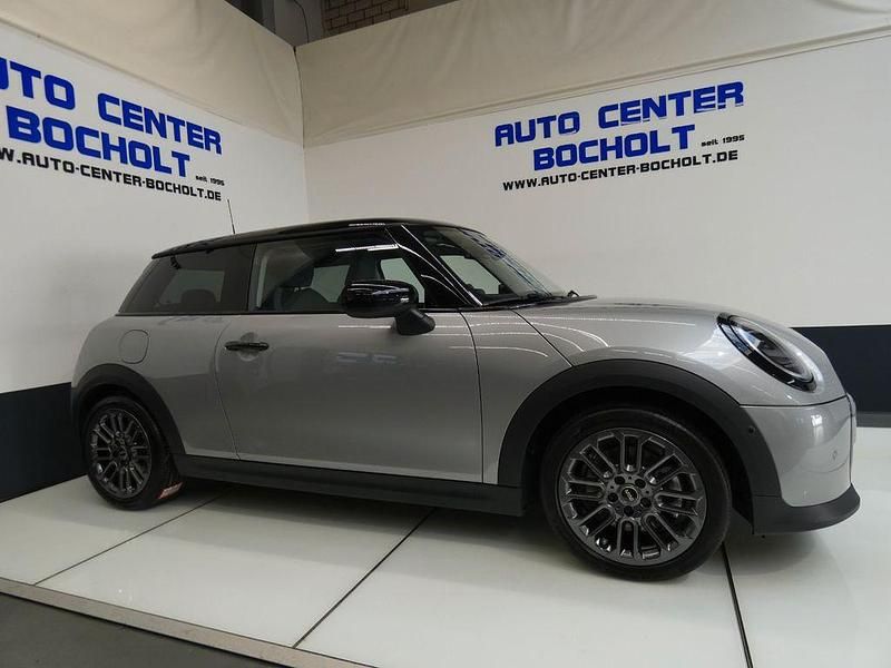 Gebraucht Mini Cooper Classic 156 PS (114 kW) 2024 Silber Kleinwagen