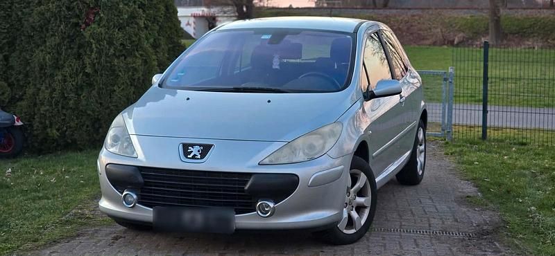Gebraucht Peugeot 307 88 PS (64 kW) 2006 Grau Coupé