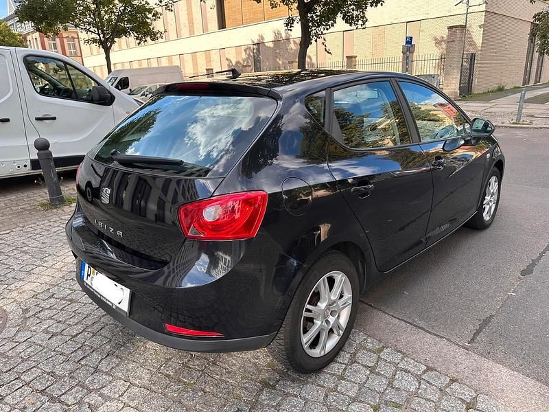 Schwarz Gebraucht 2010 Seat Ibiza Limousine | 2.499 € (Teuer) - Bild 1/4