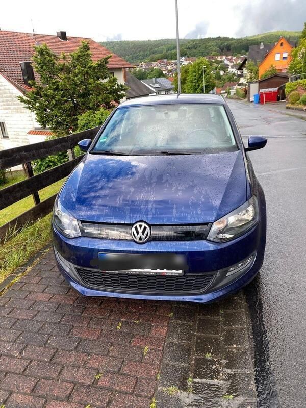 Blau Gebraucht 2010 VW Polo Trendline Kleinwagen | 4.200 € (Fairer Preis) - Bild 1/4