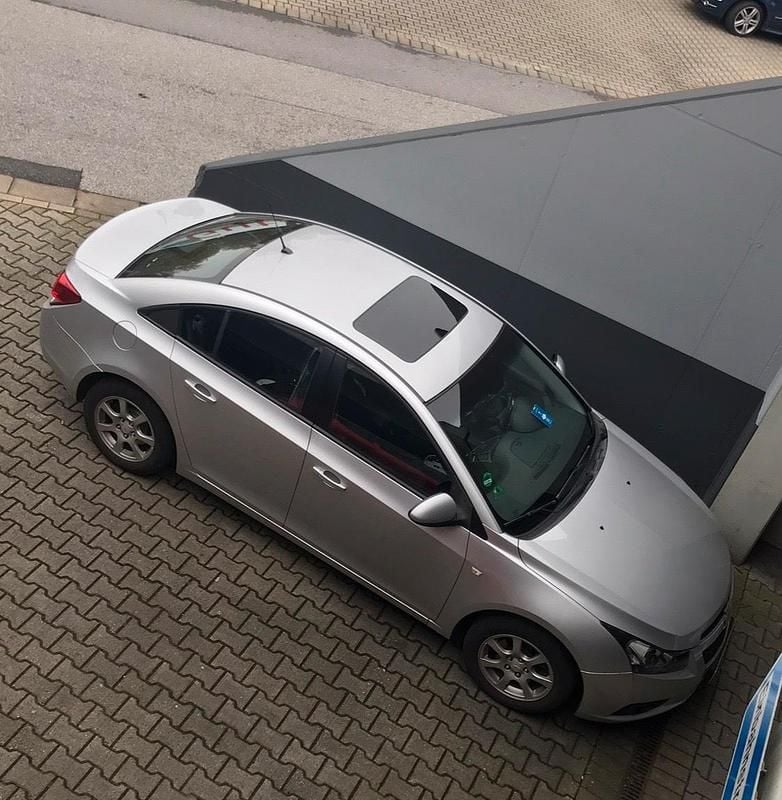 Gebraucht Chevrolet Cruze 163 PS (119 kW) 2012 Grau Limousine