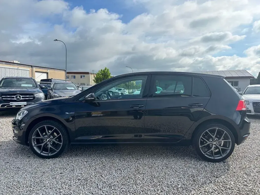 Gebraucht VW Golf VII LOUNGE 86 PS (63 kW) 2015 Schwarz Limousine