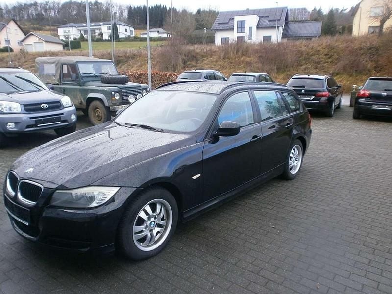 Gebraucht BMW 316 116 PS (85 kW) 2011 Schwarz ii Kombi
