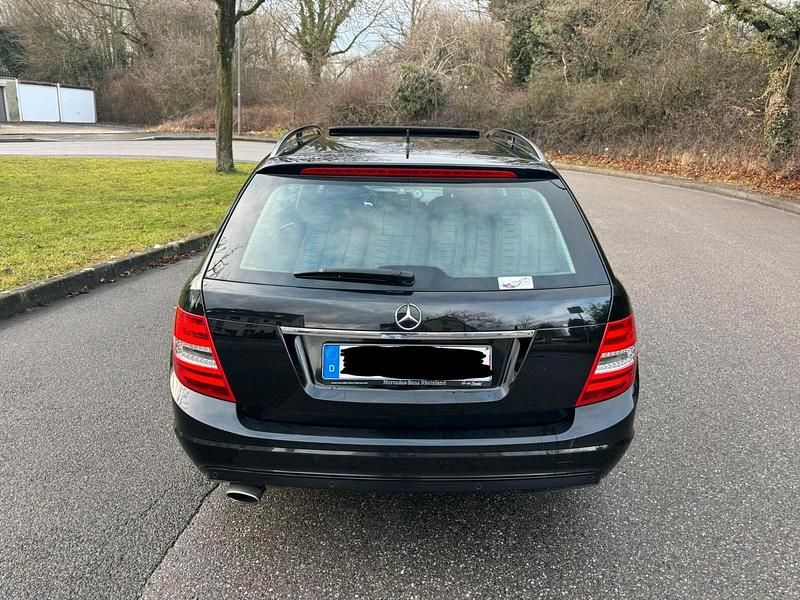 Gebraucht Mercedes C220 170 PS (125 kW) 2012 Schwarz Kombi