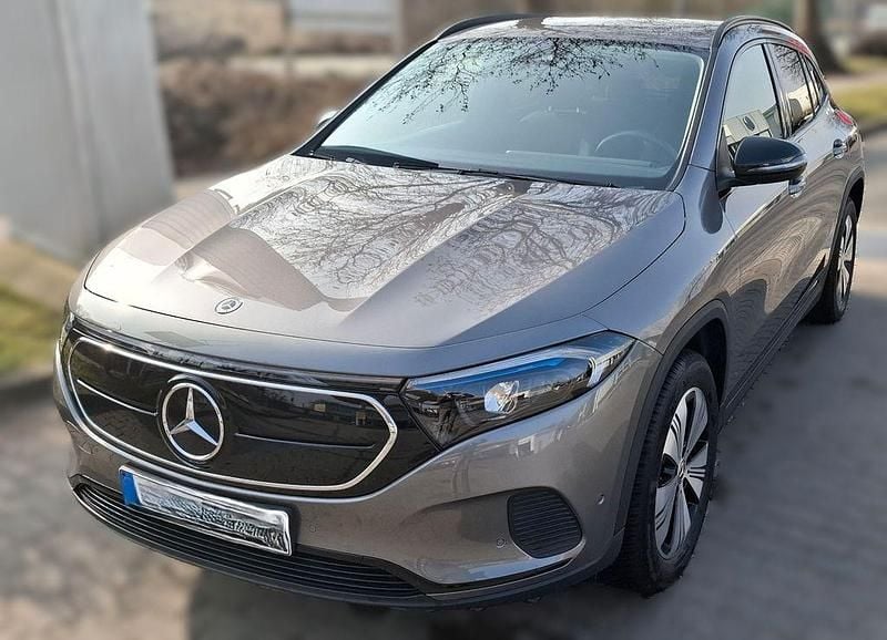 Gebraucht Mercedes EQA250 139 kW (190 PS) 2023 Grau SUV