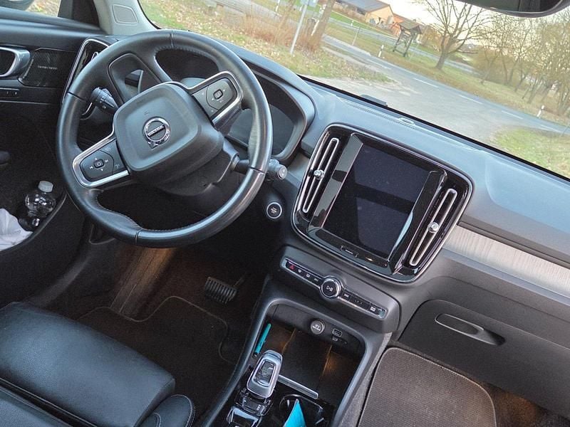 Gebraucht Volvo XC40 197 PS (144 kW) 2021 Blau SUV