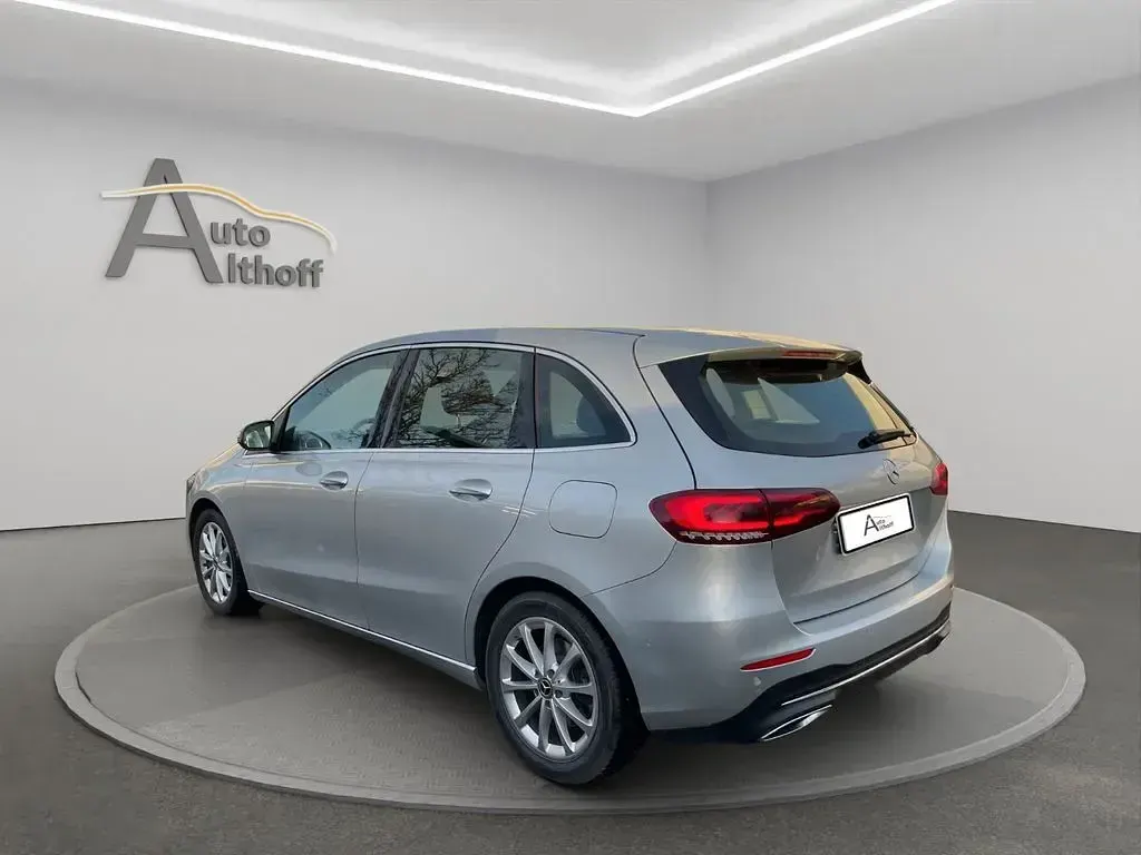 Gebraucht Mercedes B220 Progressive 190 PS (139 kW) 2019 Silber Kleinwagen