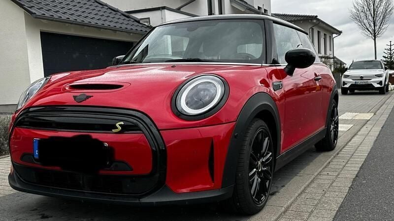 Rot Gebraucht 2022 Mini Cooper SE Kleinwagen | 19.500 € (Fairer Preis) - Bild 1/4
