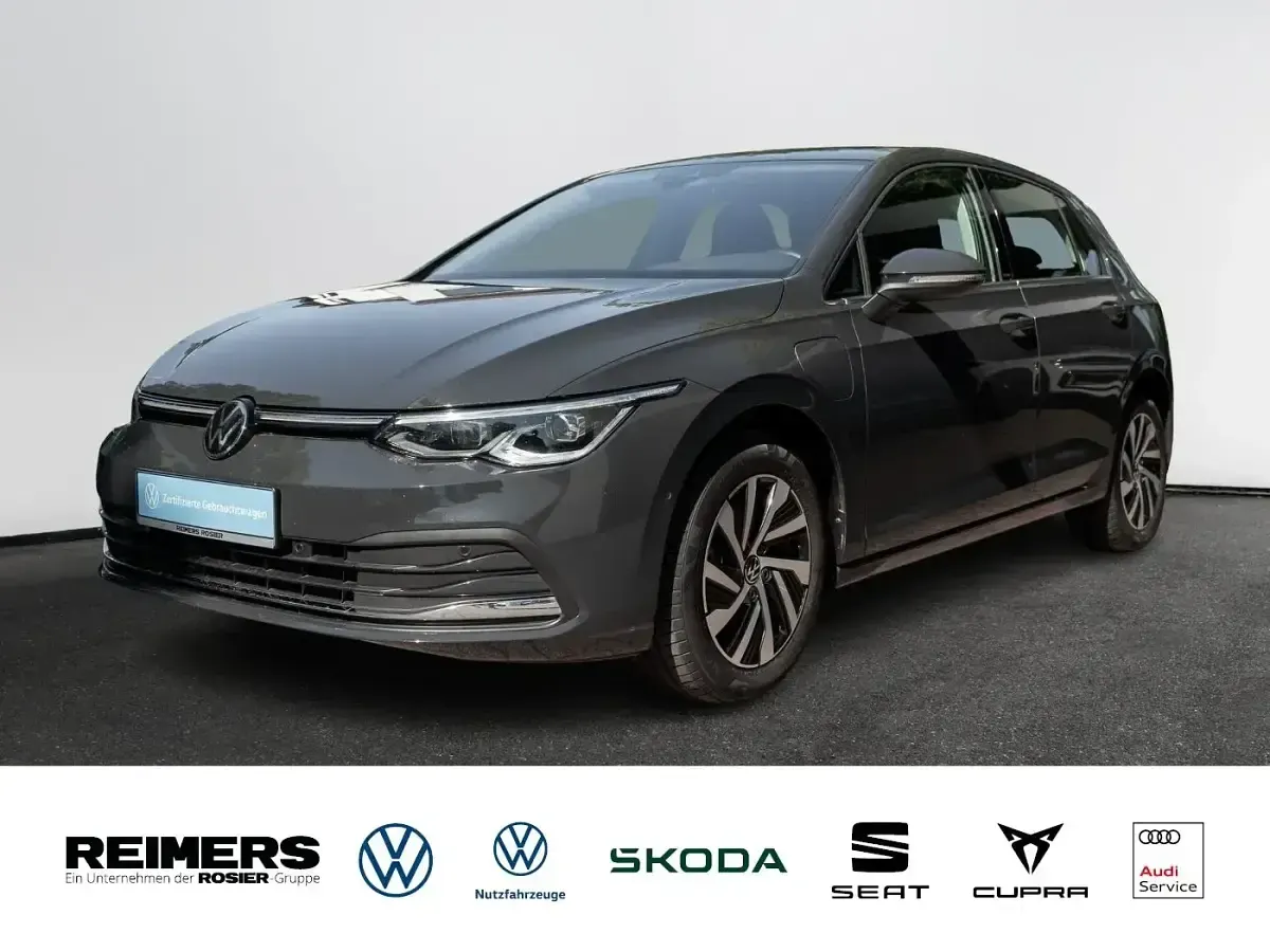 Gebraucht VW Golf VIII Sportline 204 PS (150 kW) 2022 Limousine